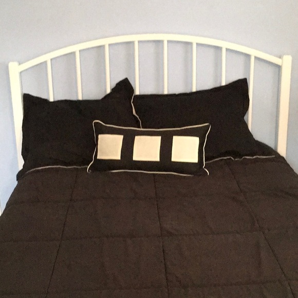 Black/ivory raw silk accent pillow, oblong - Picture 2 of 6